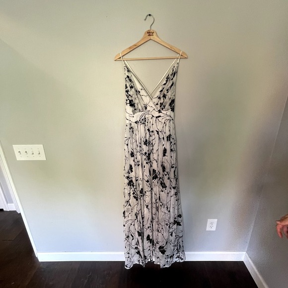 Meghan Los Angeles ENCHANTED GARDEN MAXI DRESS White & Black Floral Size Large - Picture 4 of 13
